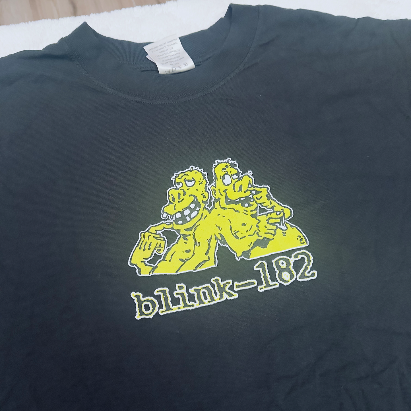 blink boogers • tee