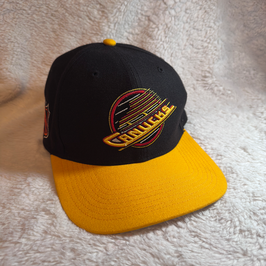 NUCKS SKATE • snapback