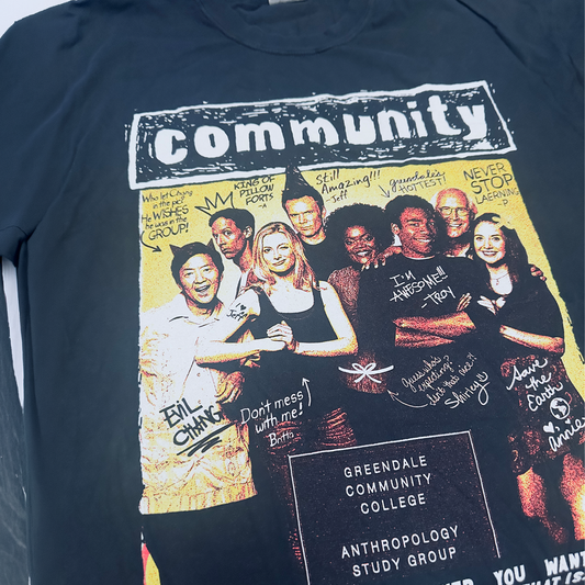 COMMUNITY • tee
